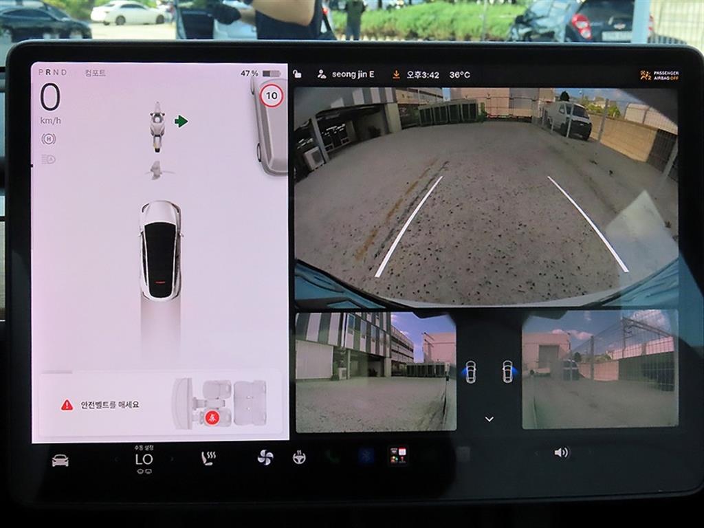 Tesla Model Y — photo 15