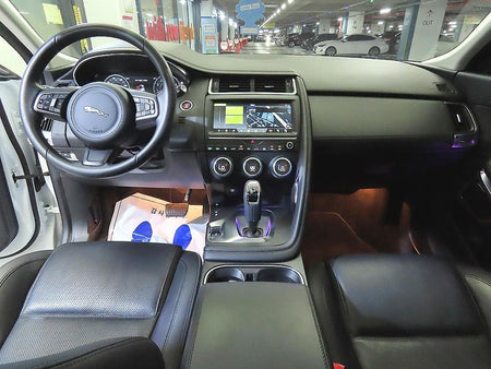 Jaguar E-PACE — photo 10