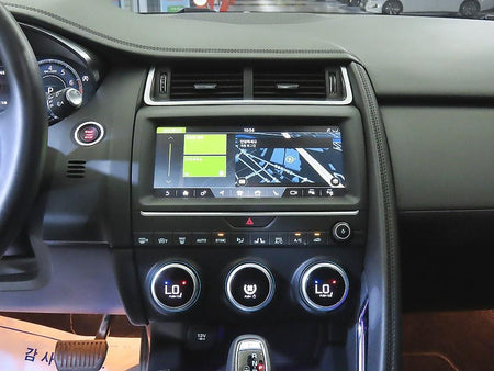 Jaguar E-PACE — photo 11