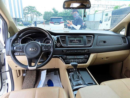 Kia Carnival — photo 08