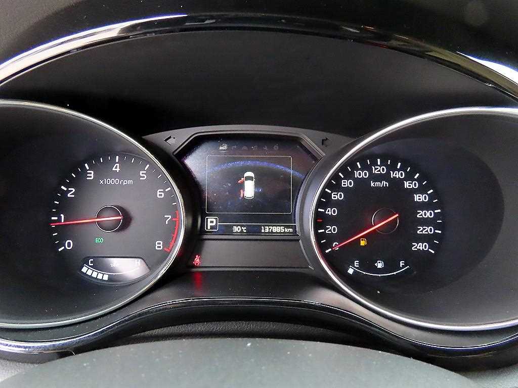 Kia Carnival — photo 10