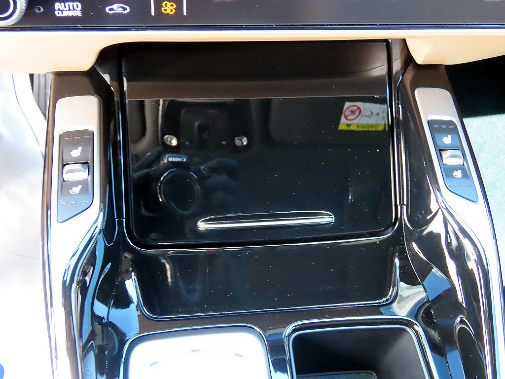 Kia Sorento — photo 13