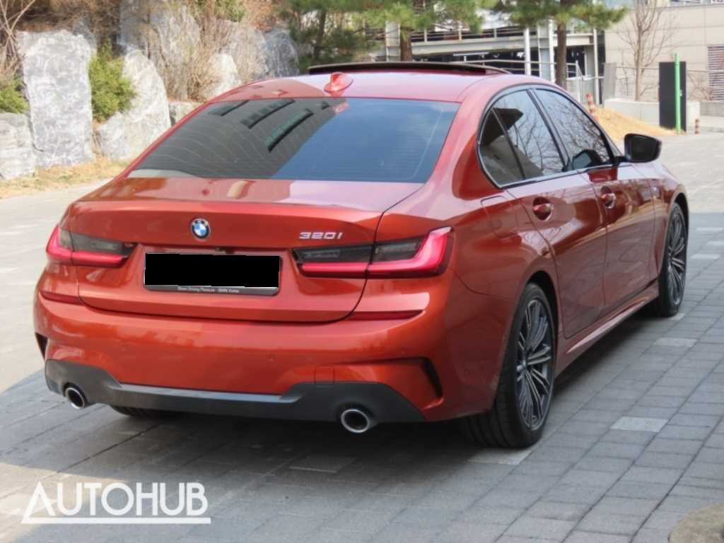 BMW 3-Series — photo 03