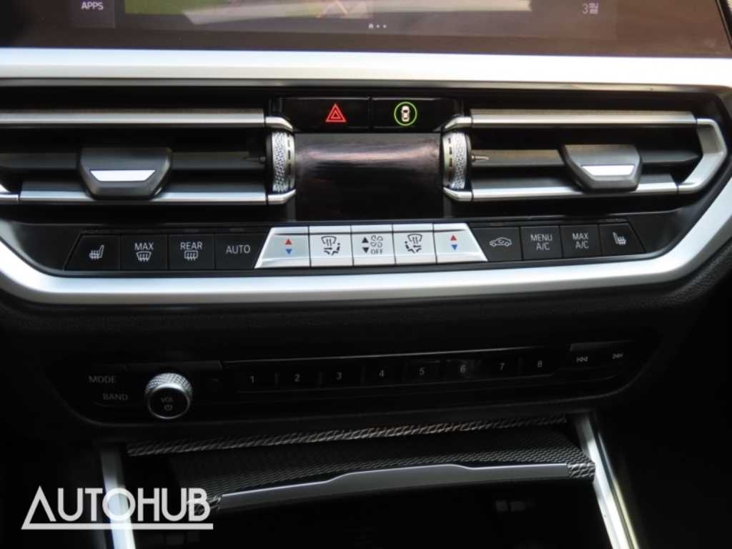 BMW 3-Series — photo 08