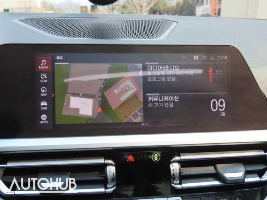 BMW 3-Series — photo 09