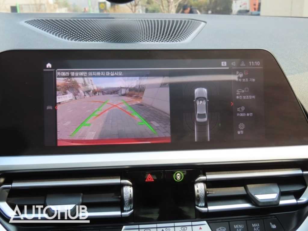 BMW 3-Series — photo 10