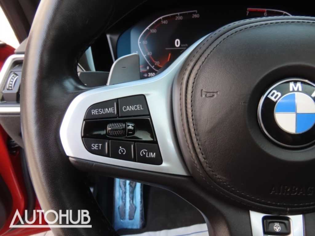 BMW 3-Series — photo 12