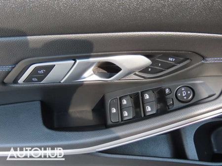 BMW 3-Series — photo 13