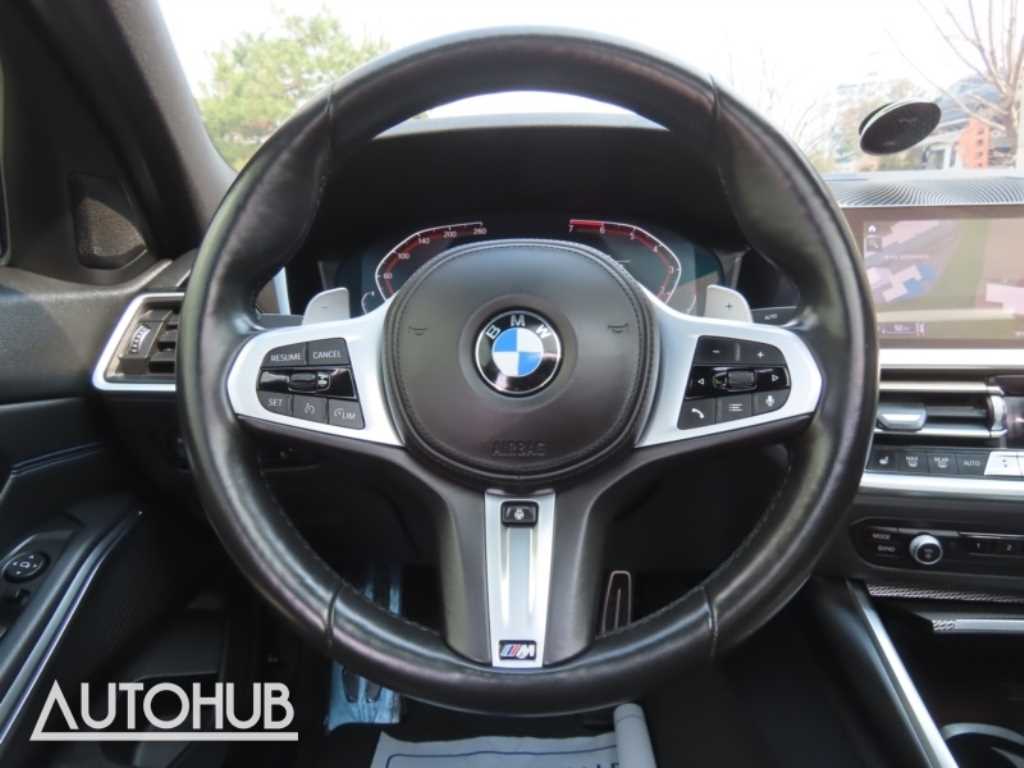 BMW 3-Series — photo 17