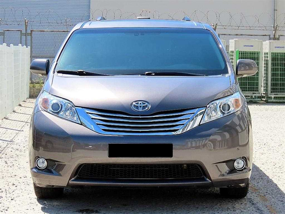 Toyota Sienna — photo 02