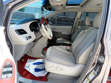 Toyota Sienna — photo 05
