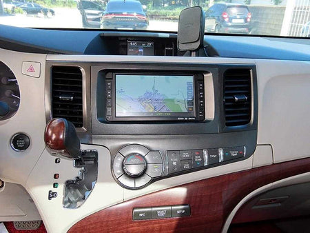 Toyota Sienna — photo 12