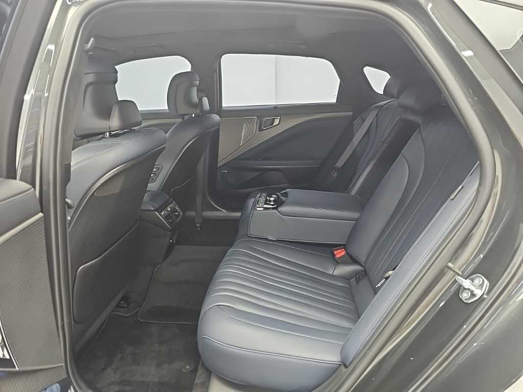 Kia K8 — photo 16