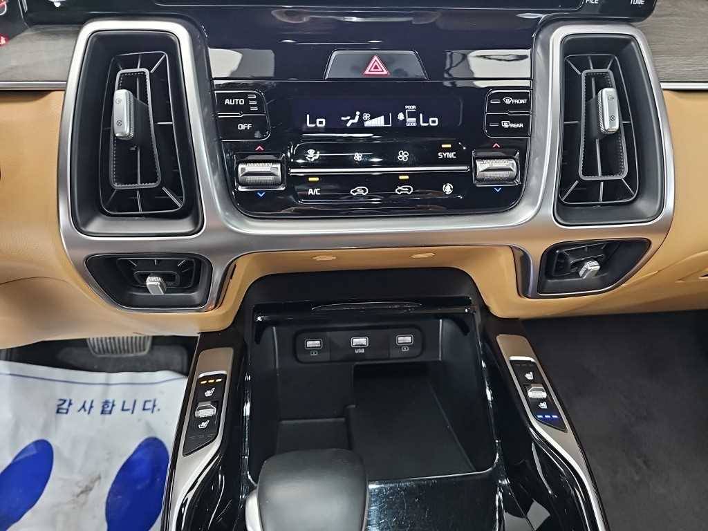 Kia Sorento — photo 10