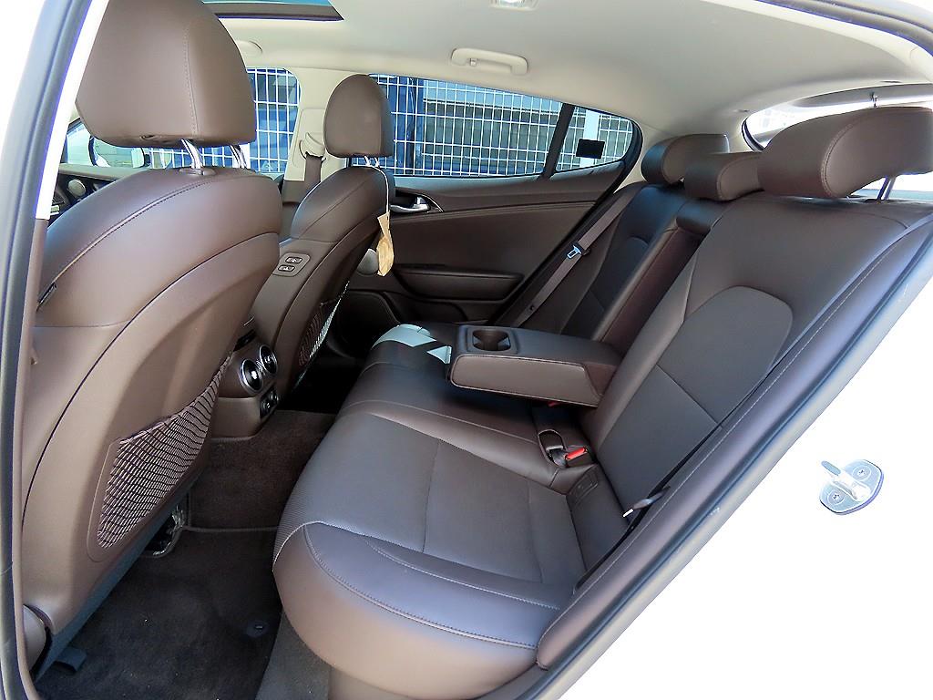Kia Stinger — photo 06