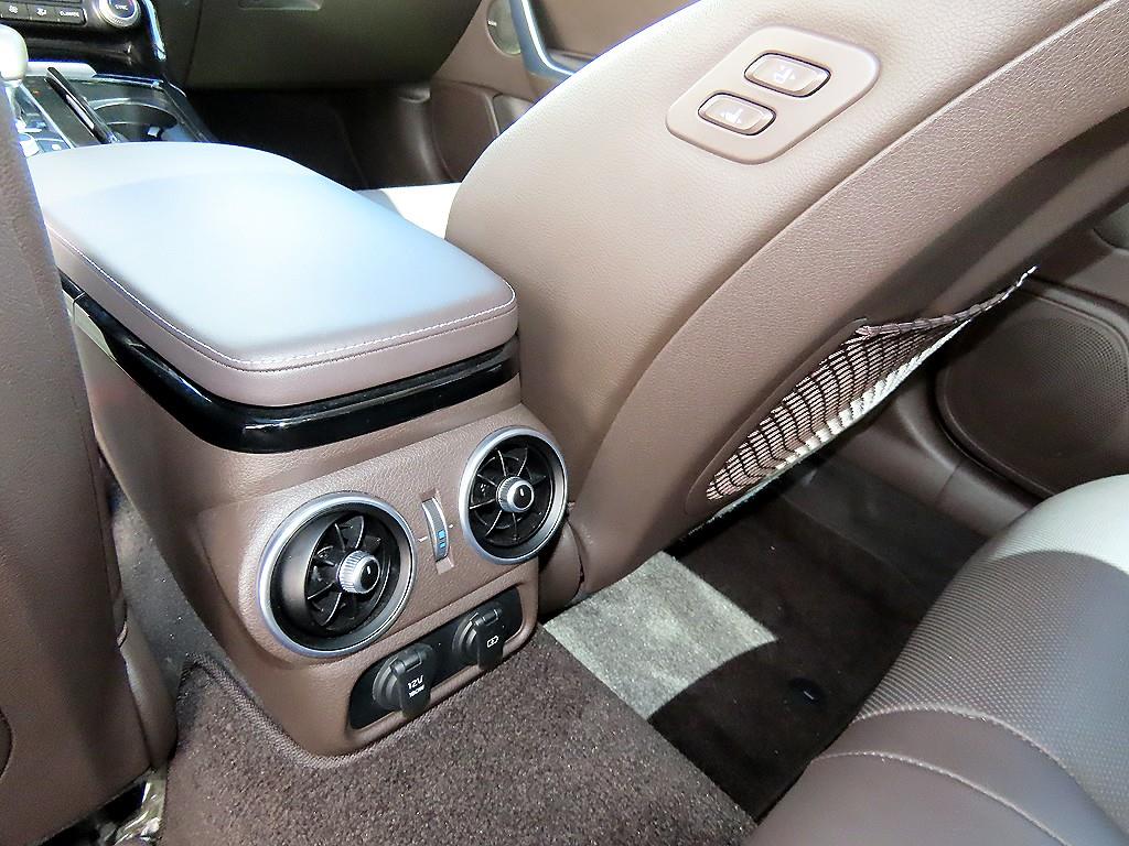 Kia Stinger — photo 15