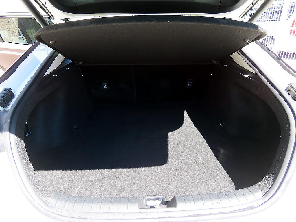 Kia Stinger — photo 17