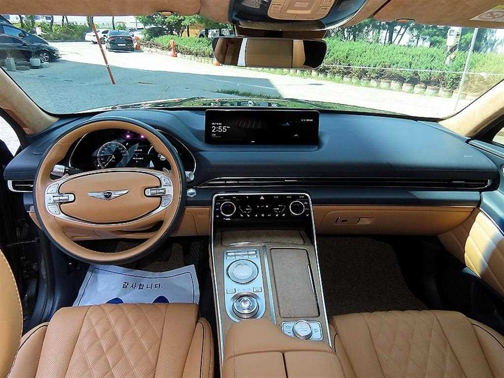Genesis GV80 — photo 07