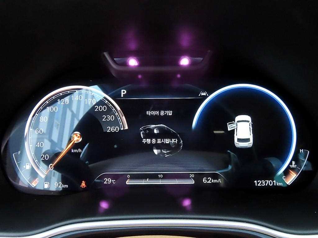 Genesis GV80 — photo 09