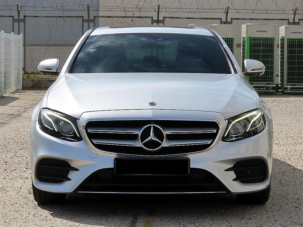 Mercedes-Benz E-Class — photo 01