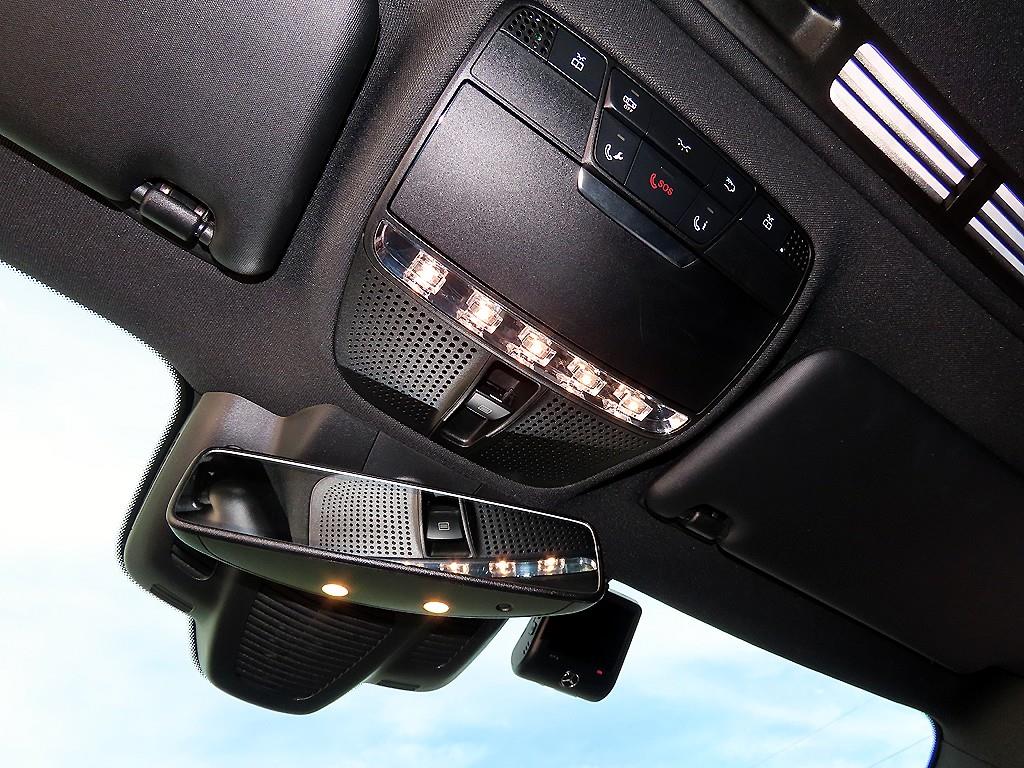 Mercedes-Benz E-Class — photo 16