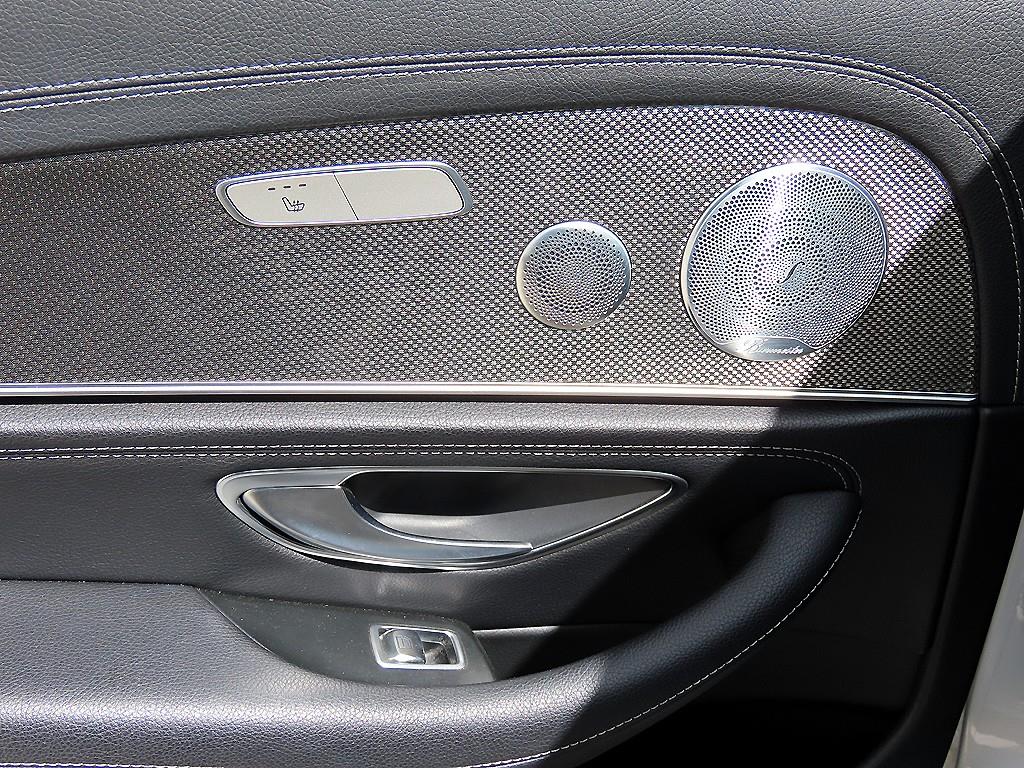 Mercedes-Benz E-Class — photo 17