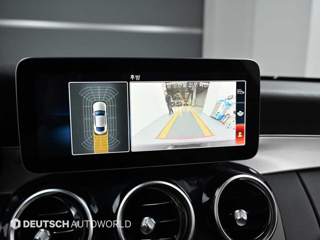 Mercedes-Benz C-Class — photo 15