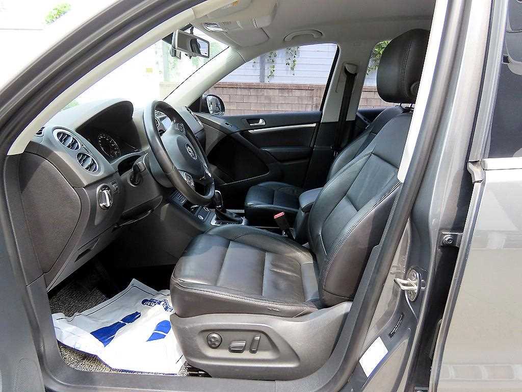Volkswagen Tiguan — photo 05
