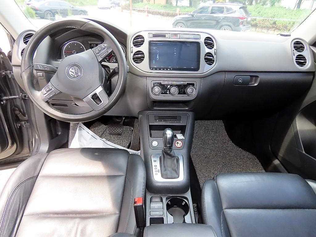 Volkswagen Tiguan — photo 07