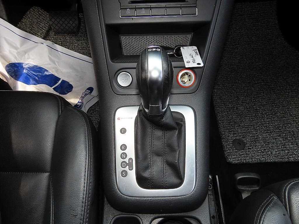 Volkswagen Tiguan — photo 10