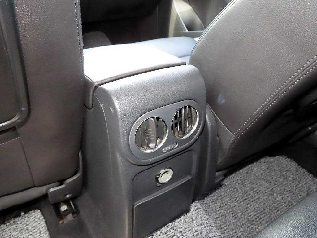 Volkswagen Tiguan — photo 17