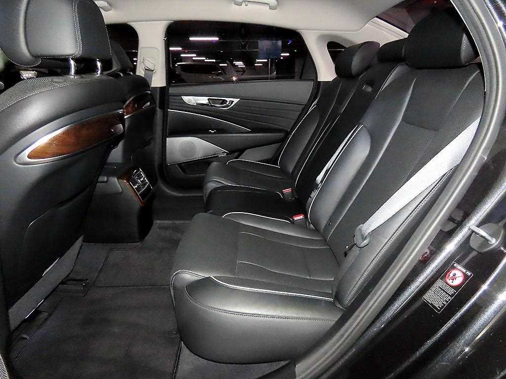 Kia K9 — photo 07