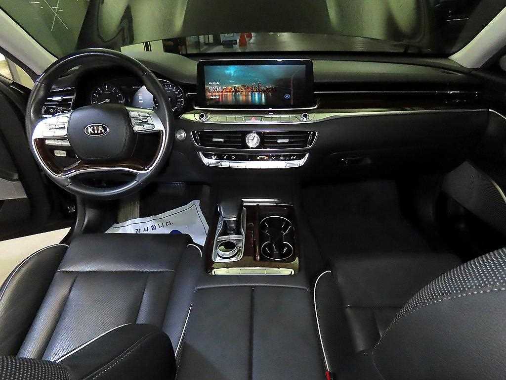 Kia K9 — photo 10