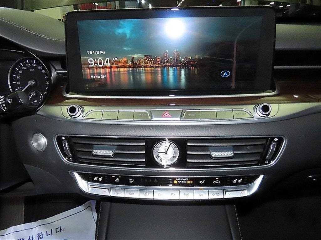 Kia K9 — photo 11