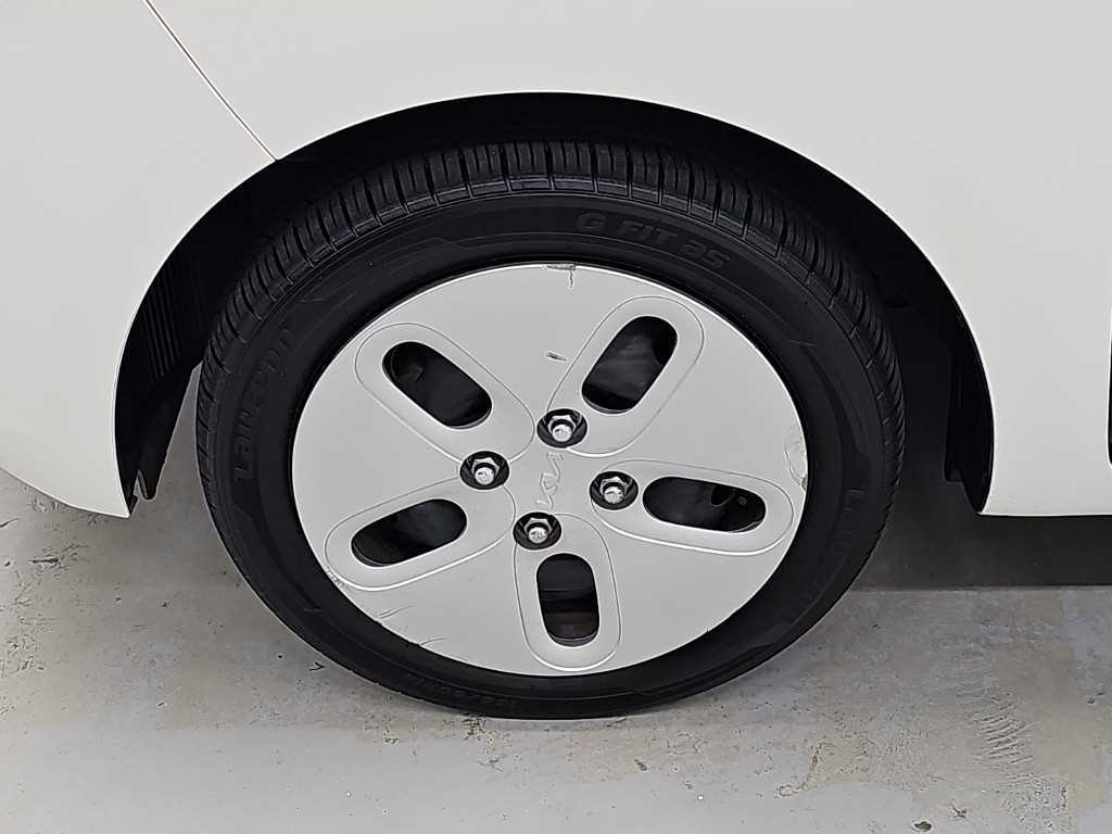 Kia RAY — photo 16