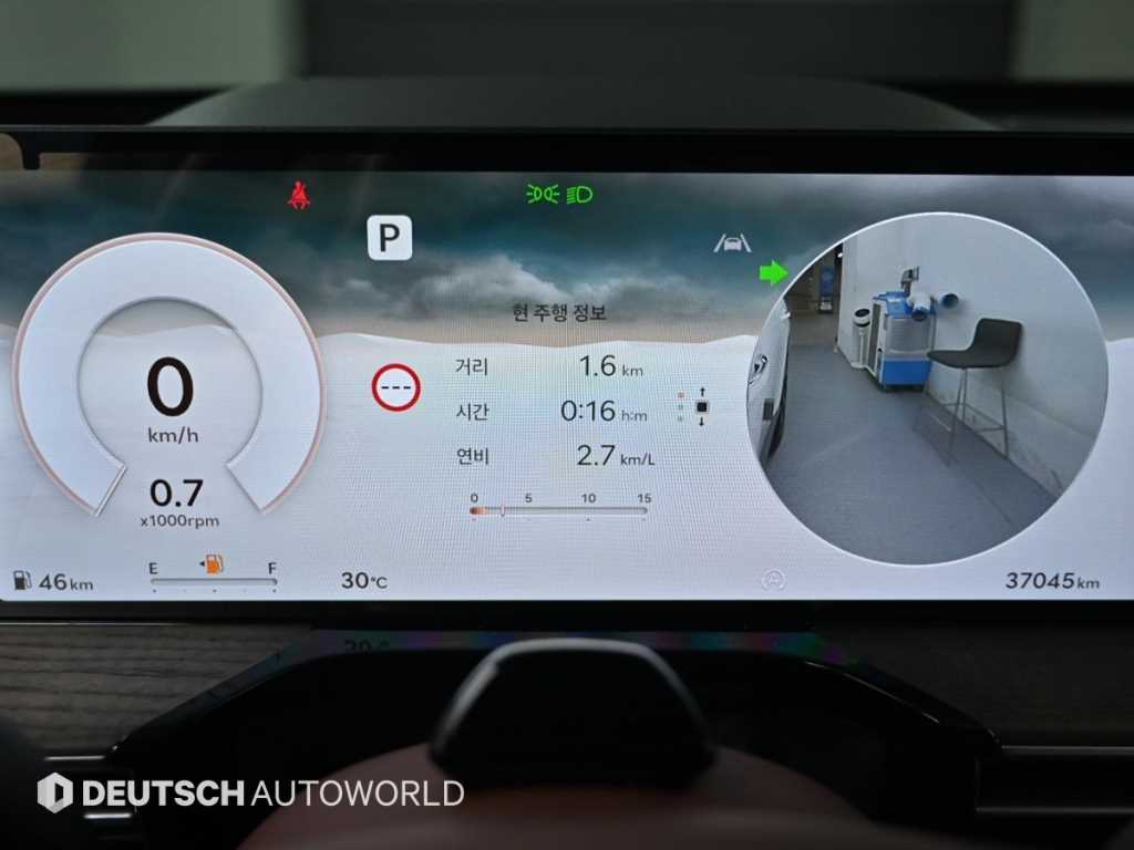 Genesis GV80 — photo 09