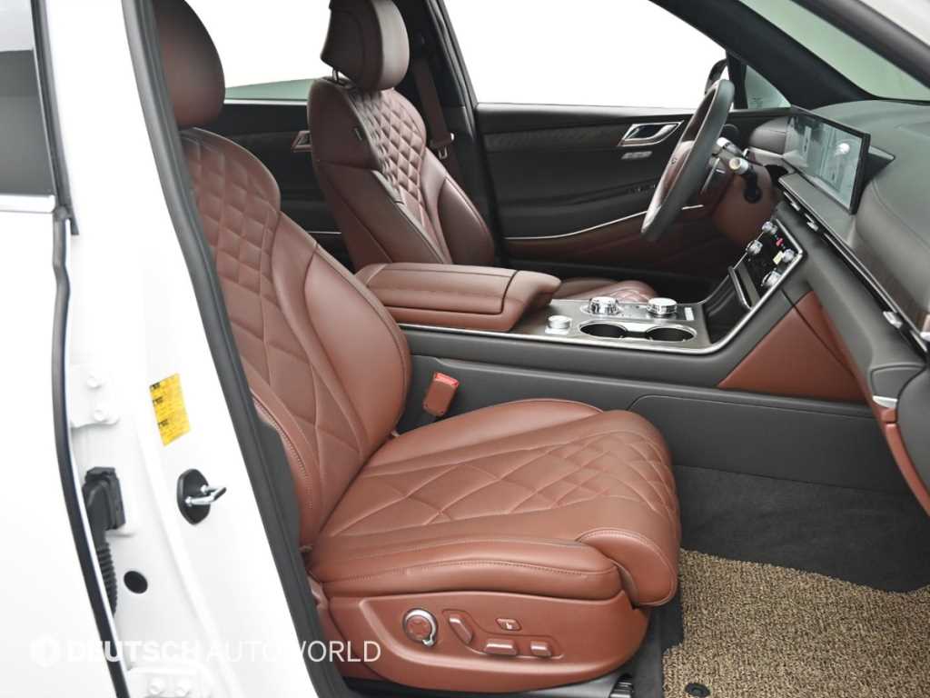 Genesis GV80 — photo 12
