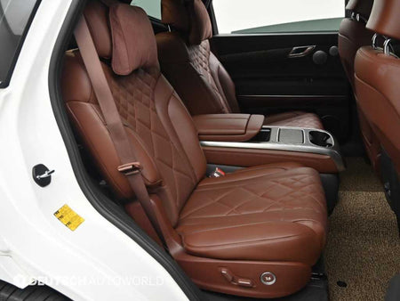 Genesis GV80 — photo 13