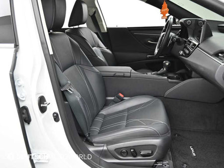Lexus ES — photo 10
