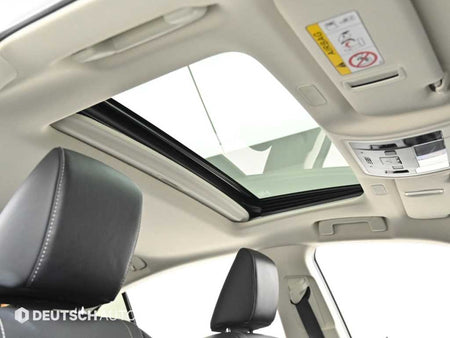 Lexus ES — photo 18