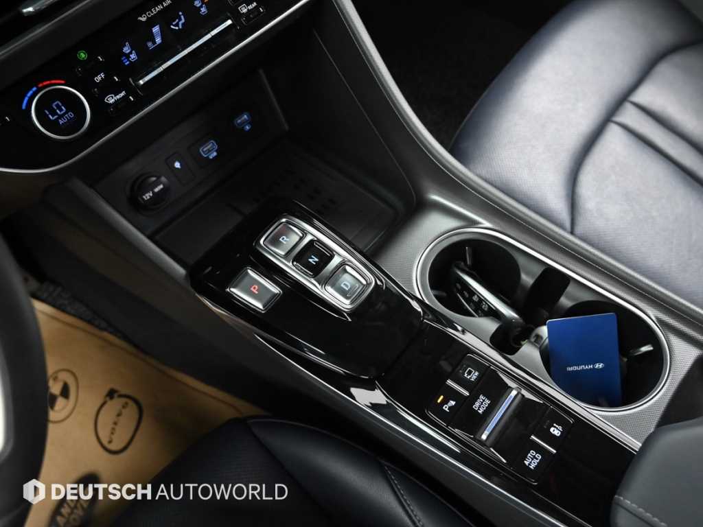 Hyundai Sonata — photo 09