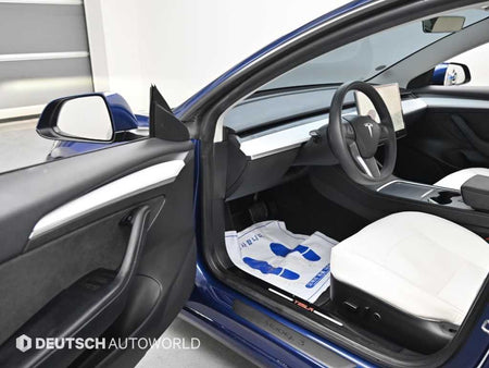 Tesla Model 3 — photo 11