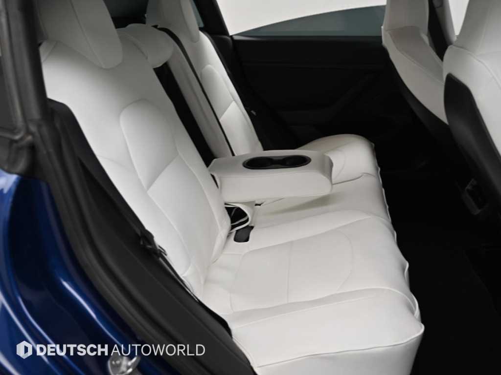Tesla Model 3 — photo 12