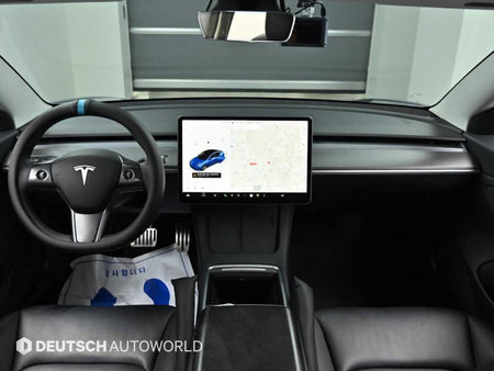 Tesla Model 3 — photo 07