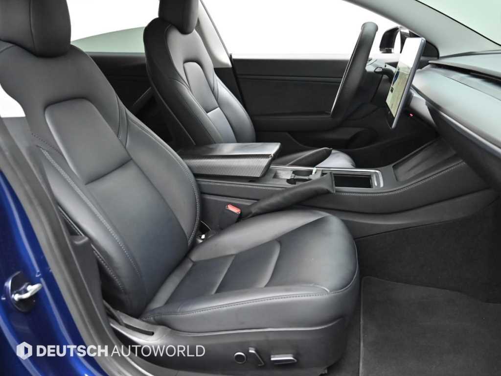 Tesla Model 3 — photo 10