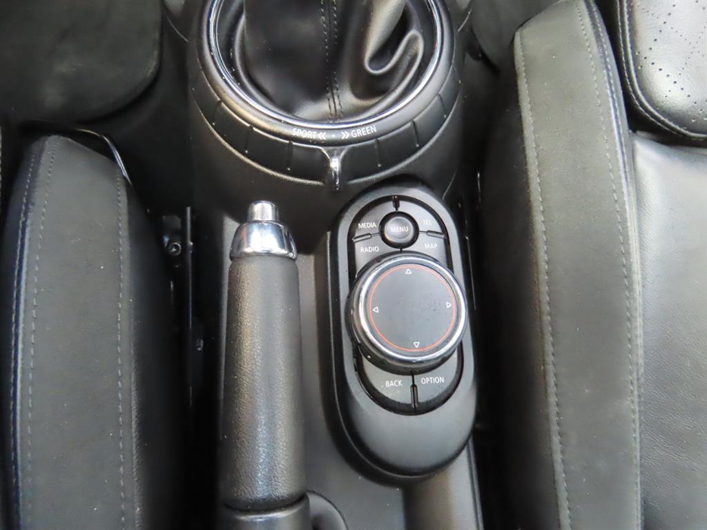 Mini Cooper — photo 14