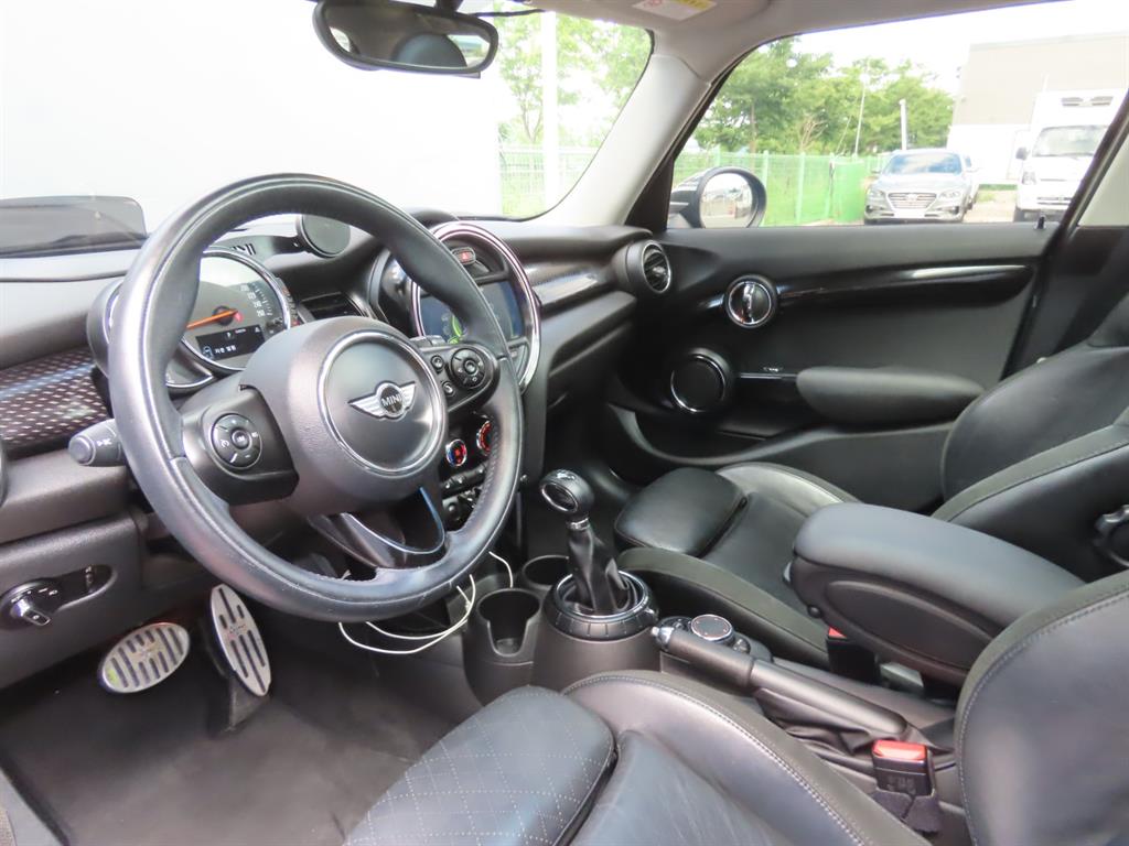 Mini Cooper — photo 15