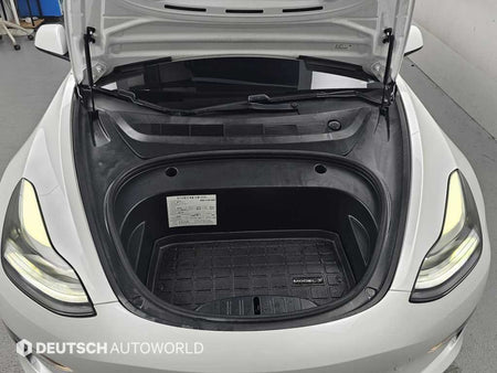 Tesla Model 3 — photo 06