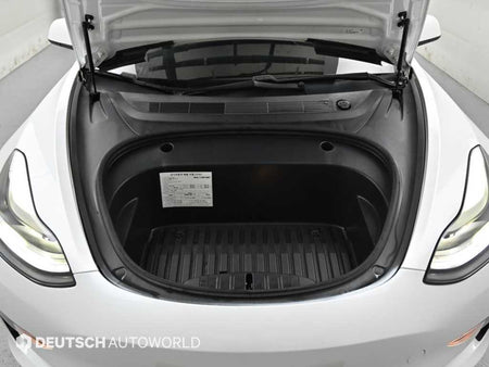 Tesla Model 3 — photo 06