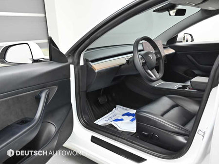 Tesla Model 3 — photo 11
